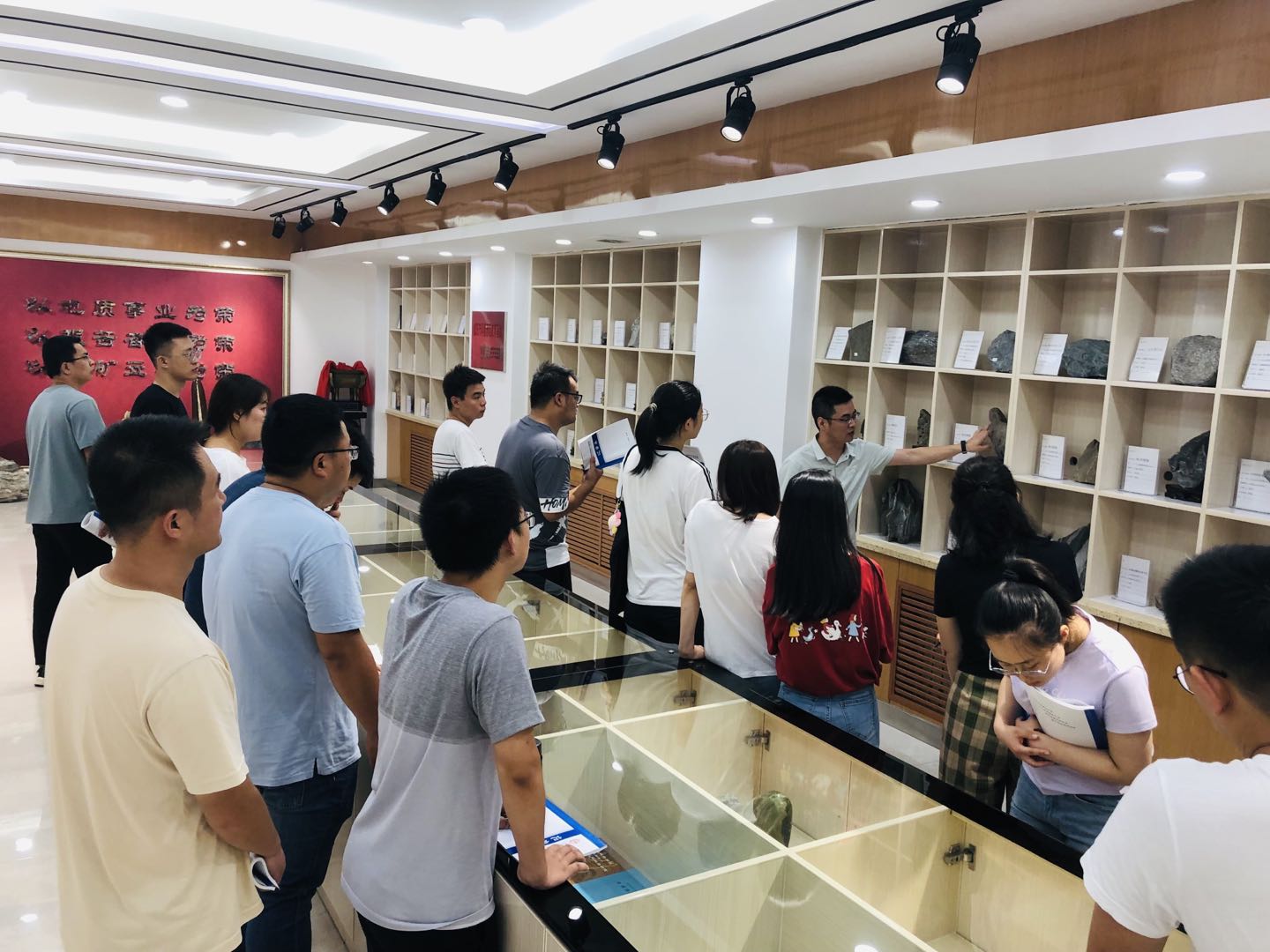 20211019/616e8546b7a30.jpg 王小剛講課.jpg