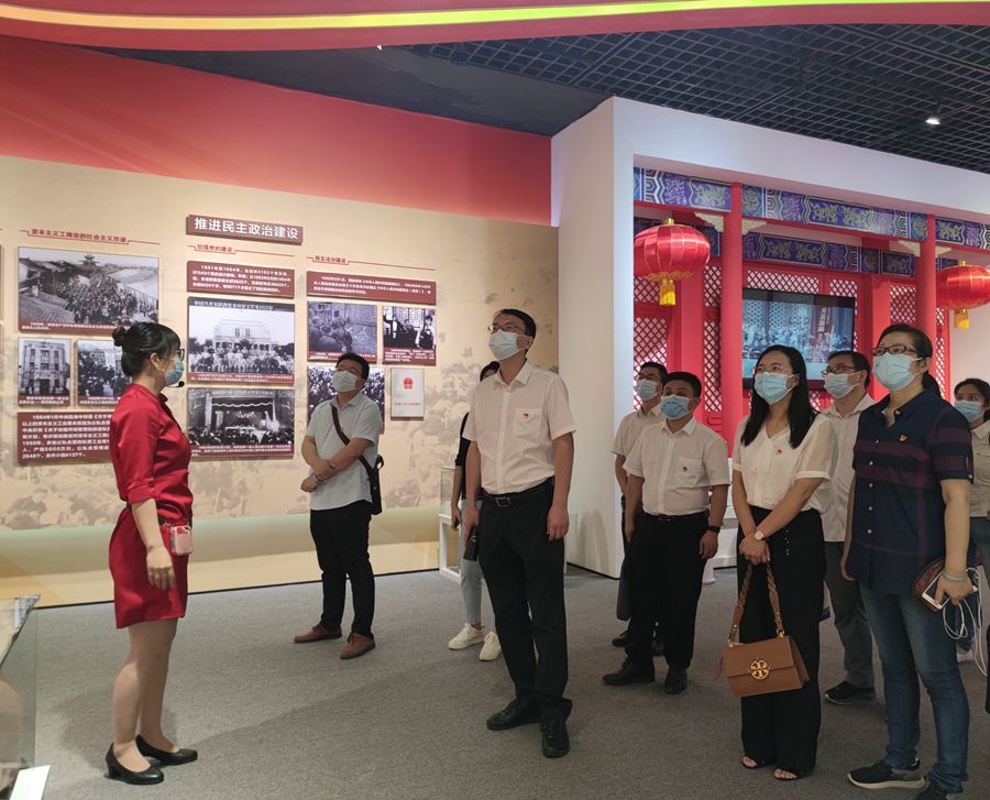 20211019/616e8a16165f6.jpg 參觀裁剪后.jpg