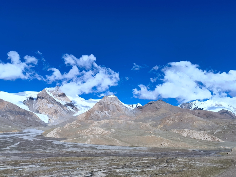 發(fā)揚(yáng)&ldquo;三光榮&rdquo;精神 奮戰(zhàn)在雪域高原