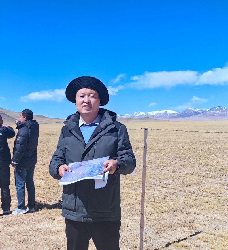 徐濤同志榮獲全國能源化學(xué)地質(zhì)系統(tǒng)“大國工匠”稱號(hào)